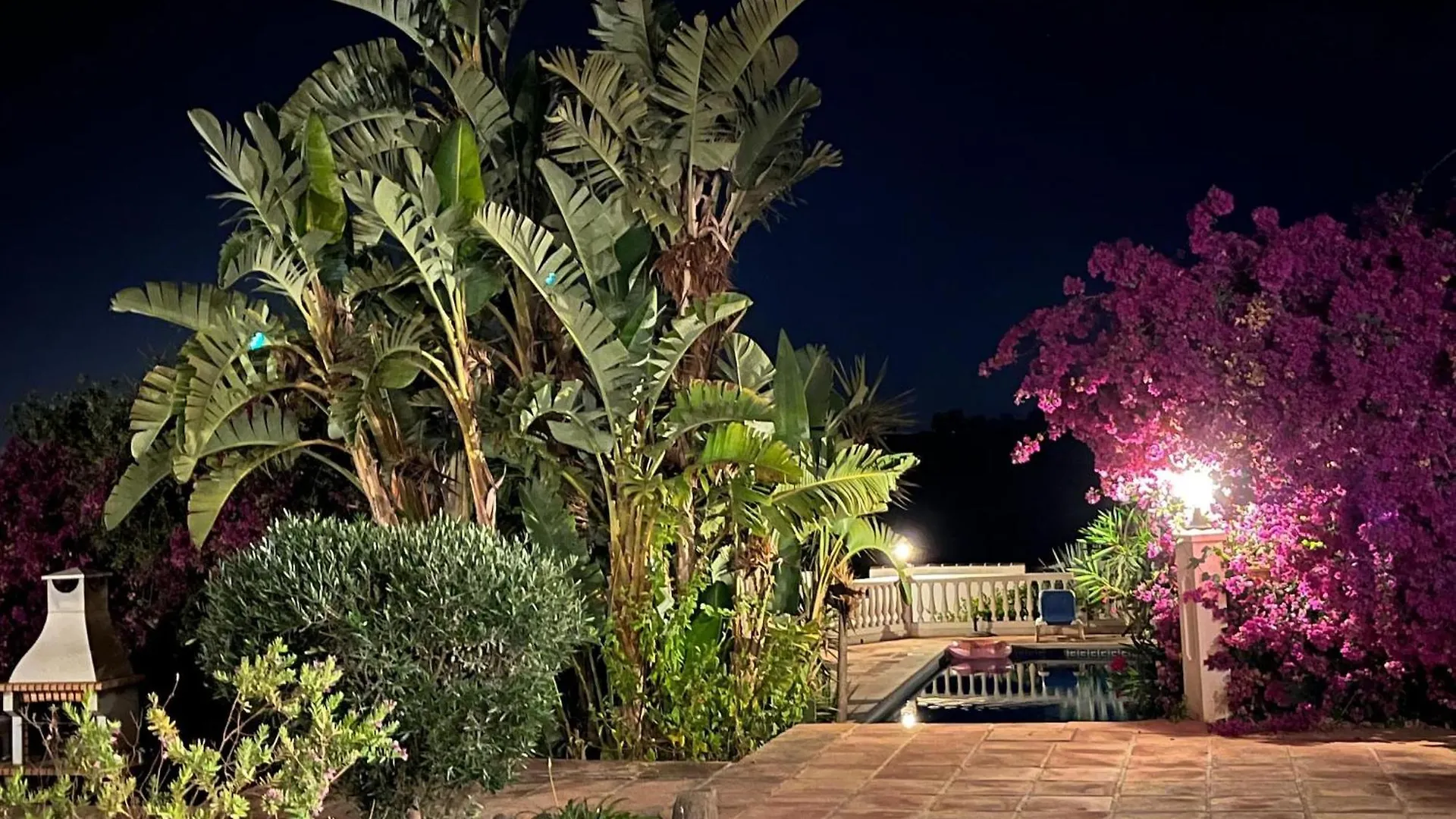 Comfortable Luxury Villa With Private Swimming Pool 발리타드벨레즈
