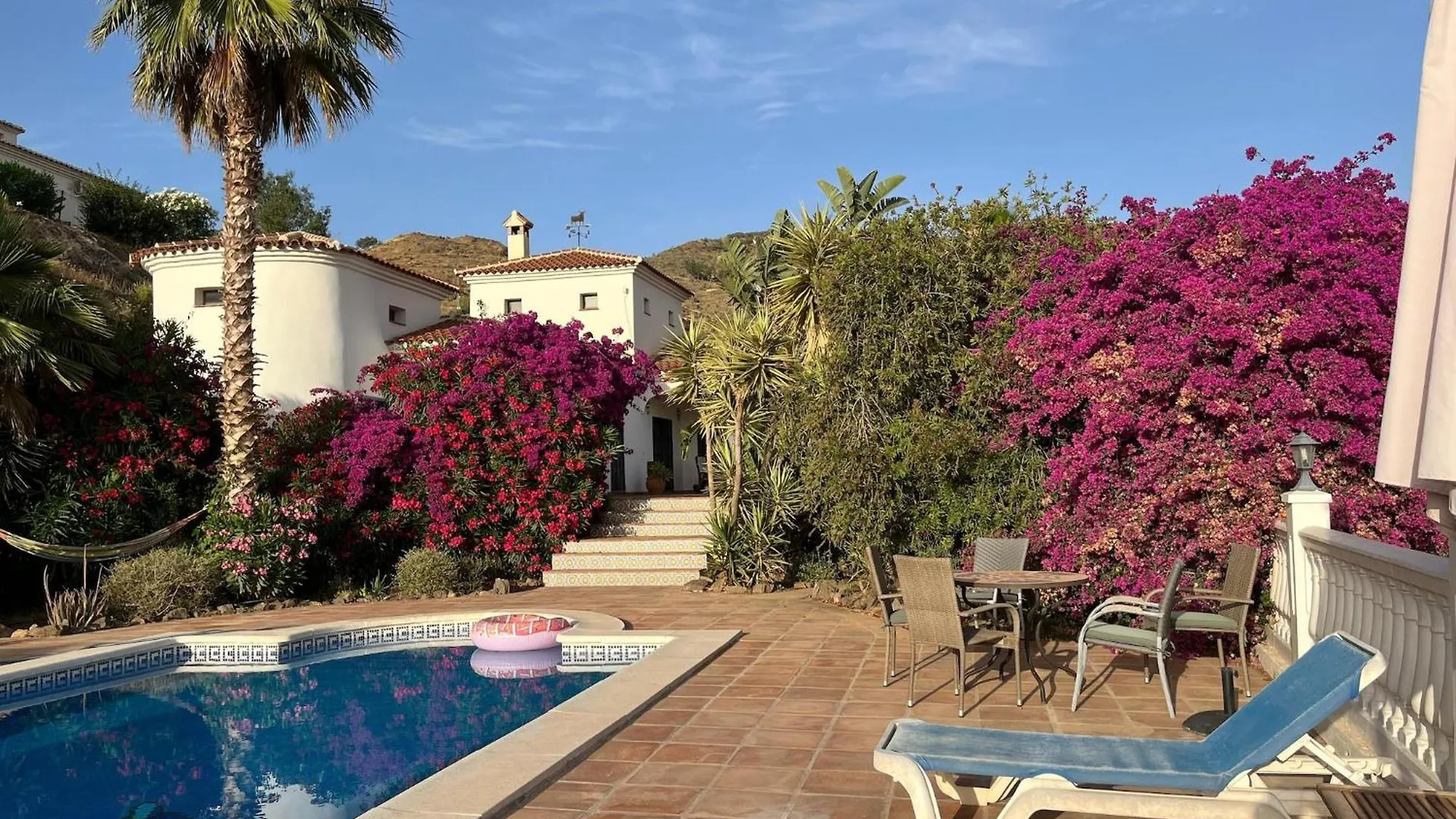 Comfortable Luxury Villa With Private Swimming Pool 발리타드벨레즈